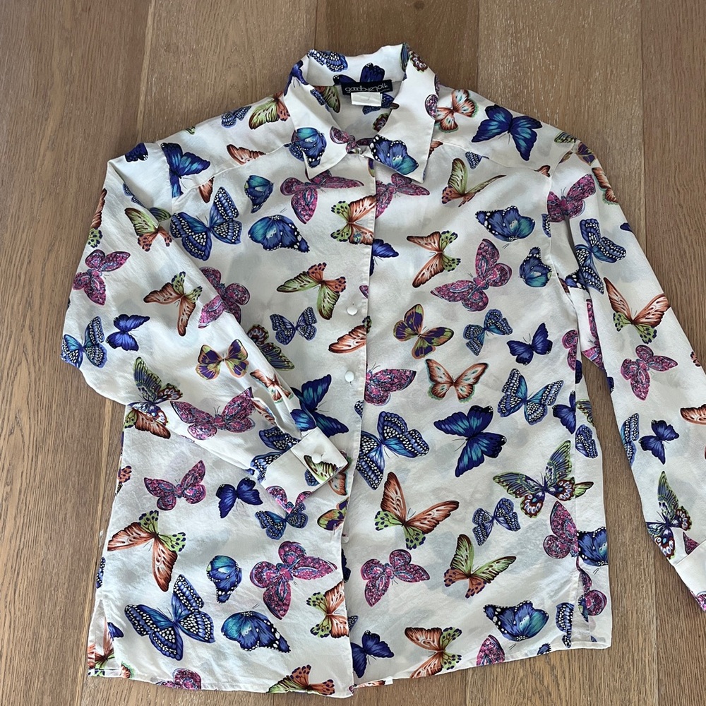 Vintage Goodbye Folk Silk Butterfly Print Button-Up Shirt fits like a M